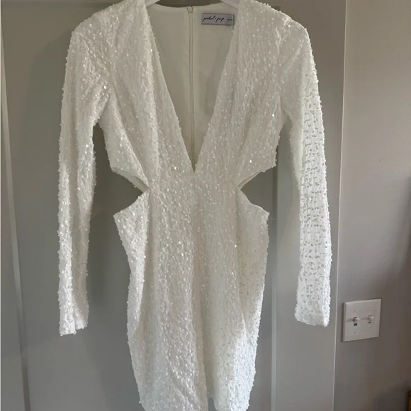 white christmas dresses Ginnee Puff Sleeve Cutout Midi Dress main image 1